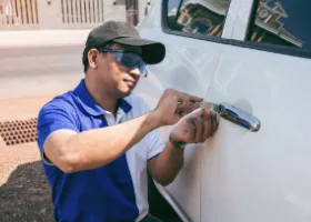 Car Locksmith in Zion